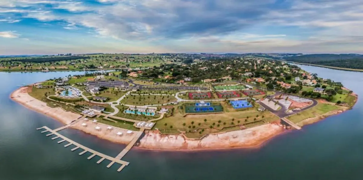 Chácara à venda de 447 m² em Paranapanema, SP, Brasil