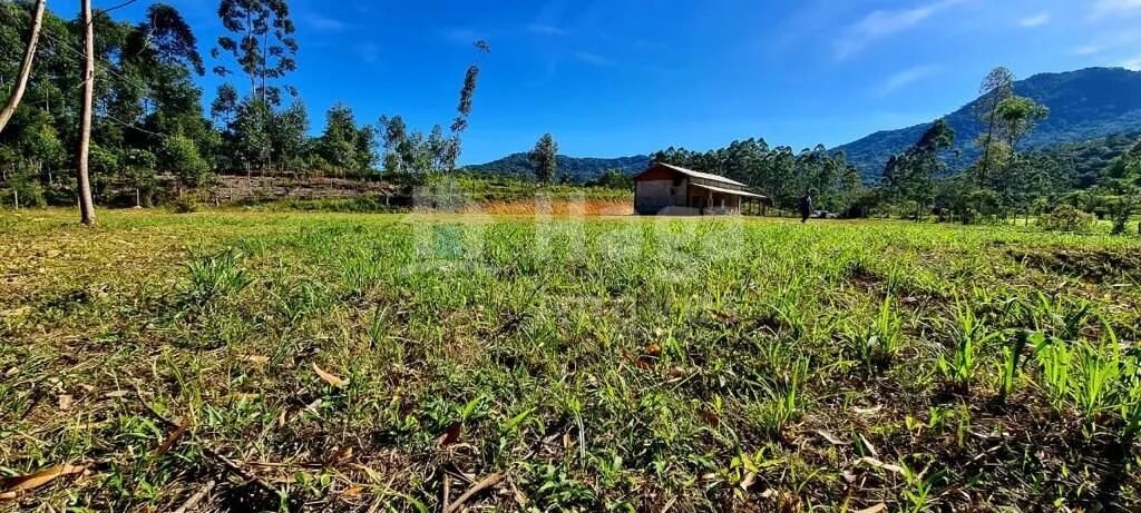 Fazenda à venda de 4.700 m² em Porto Belo, SC, Brasil