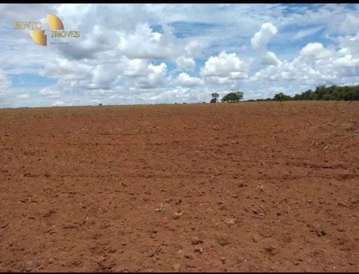 Fazenda à venda de 2.711 ha em Água Boa, MT, Brasil