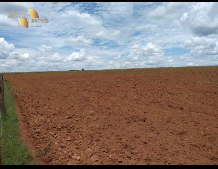 Fazenda à venda de 2.711 ha em Água Boa, MT, Brasil