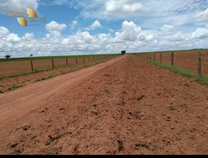 Fazenda à venda de 2.711 ha em Água Boa, MT, Brasil
