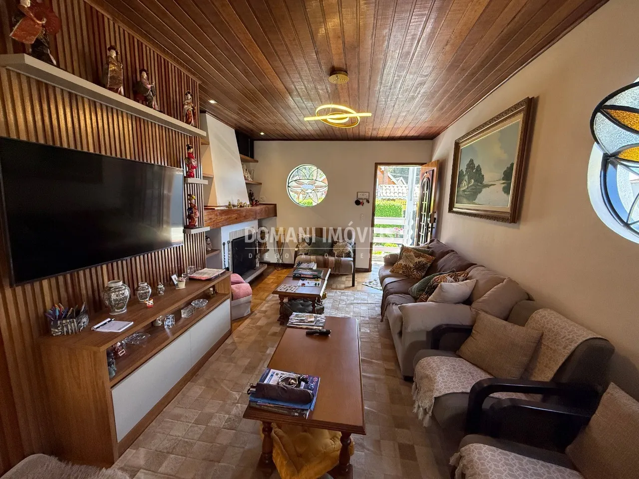 Casa à venda de 385 m² em Campos do Jordão, SP, Brasil