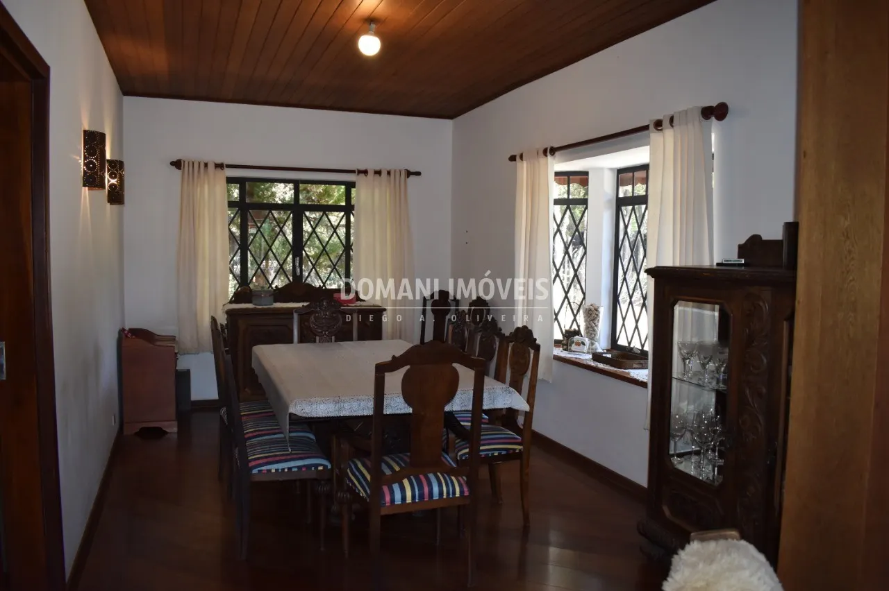 Casa à venda de 1.250 m² em Campos do Jordão, SP, Brasil