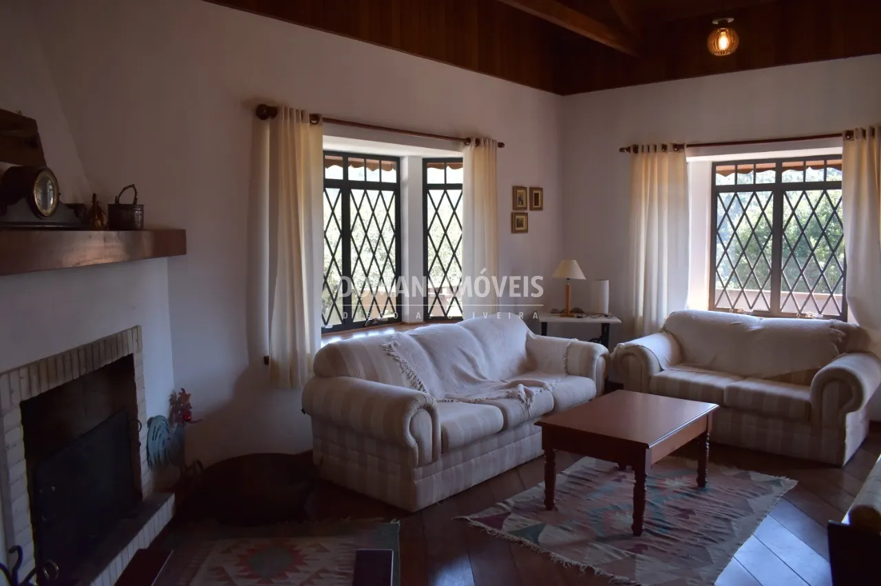 Casa à venda de 1.250 m² em Campos do Jordão, SP, Brasil