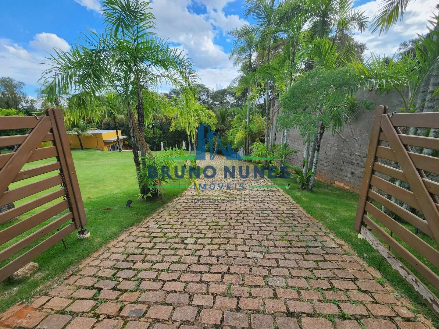 Chácara à venda de 3.600 m² em Artur Nogueira, SP, Brasil