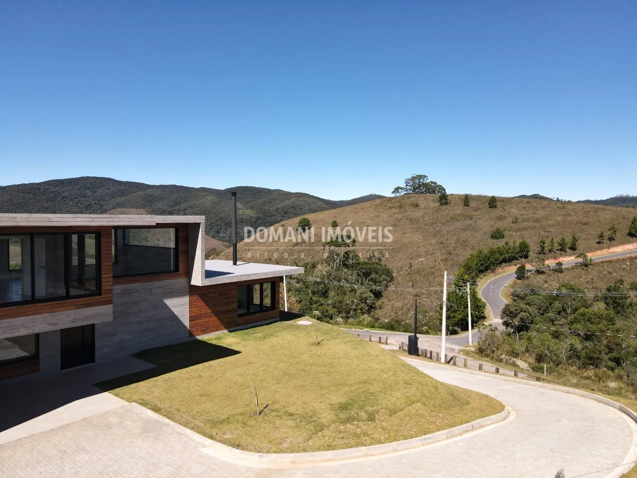Casa à venda de 2.990 m² em Campos do Jordão, SP, Brasil