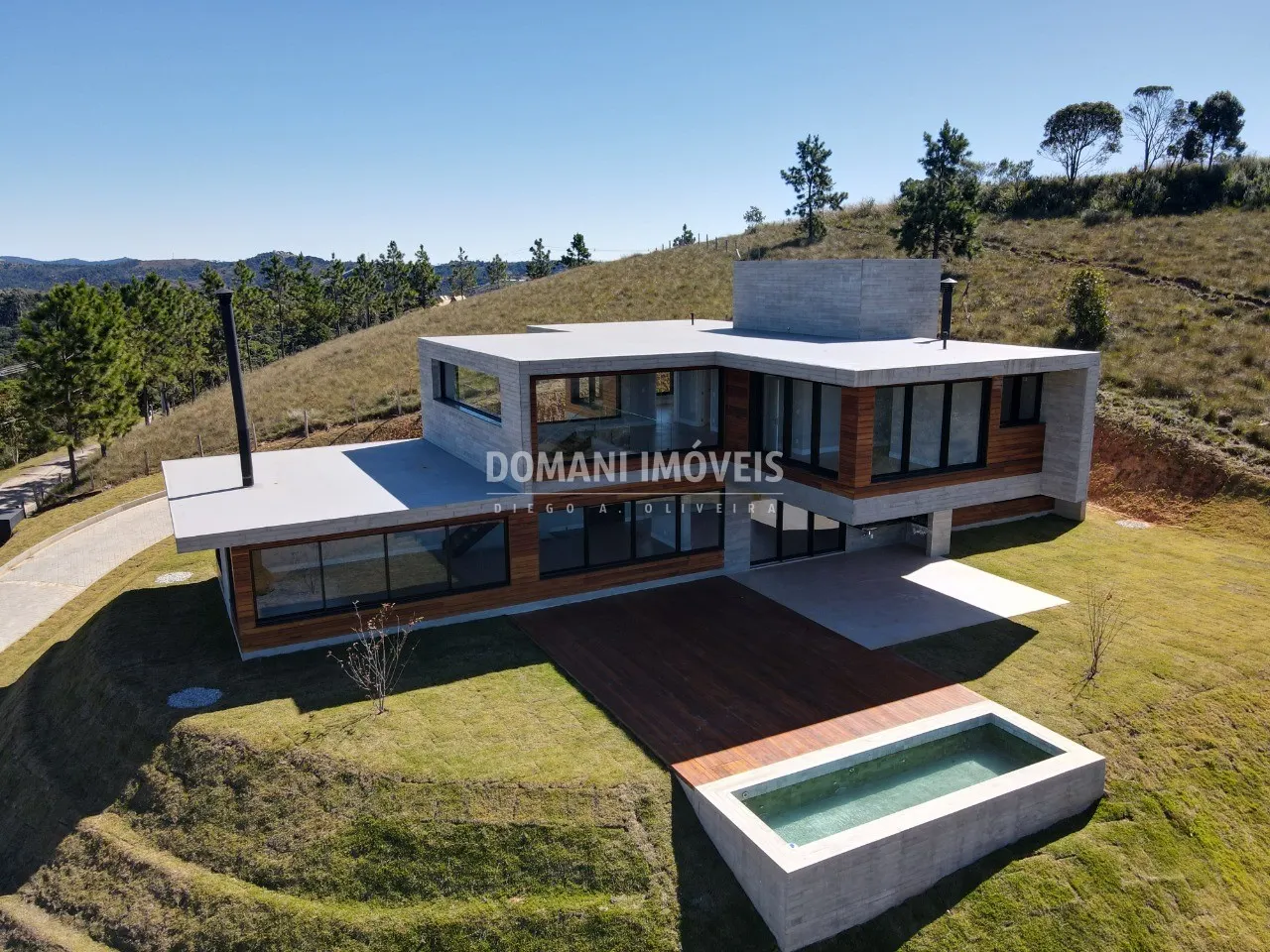 Casa à venda de 2.990 m² em Campos do Jordão, SP, Brasil