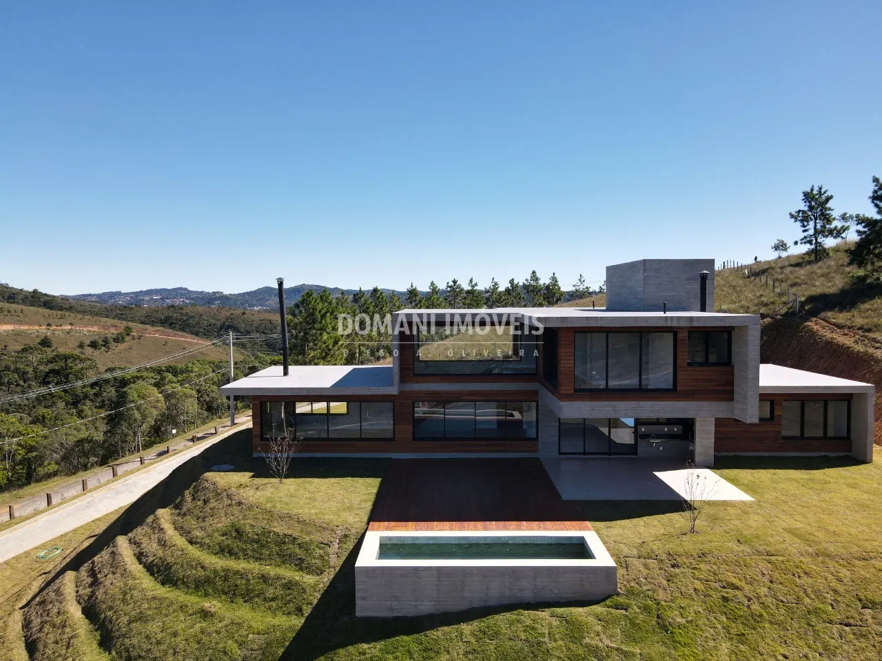 Casa à venda de 2.990 m² em Campos do Jordão, SP, Brasil