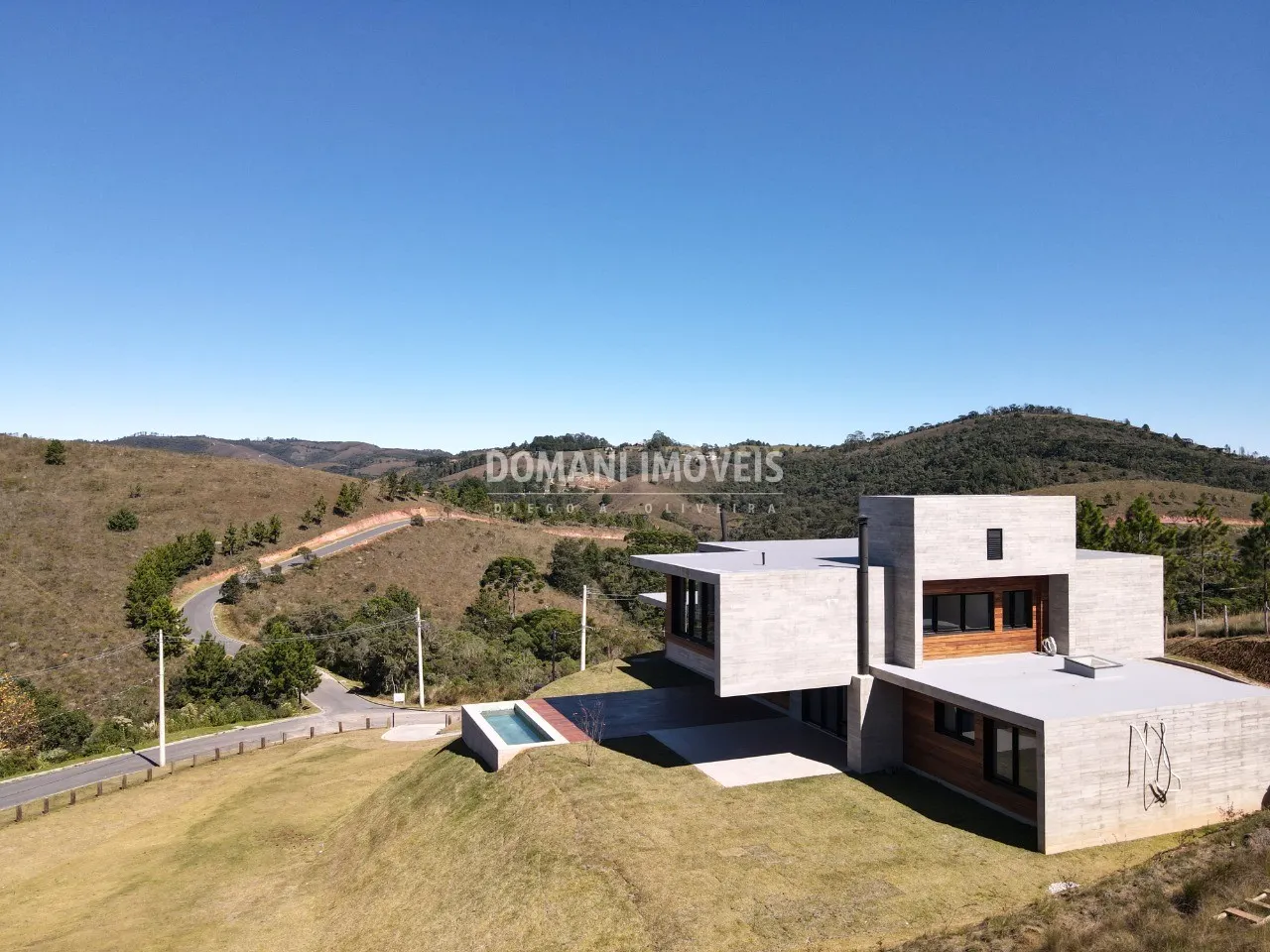 Casa à venda de 2.990 m² em Campos do Jordão, SP, Brasil