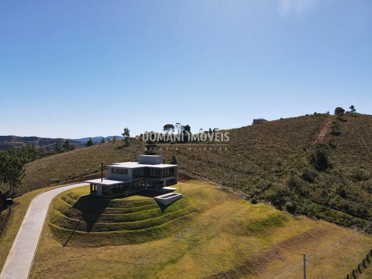 Casa à venda de 2.990 m² em Campos do Jordão, SP, Brasil