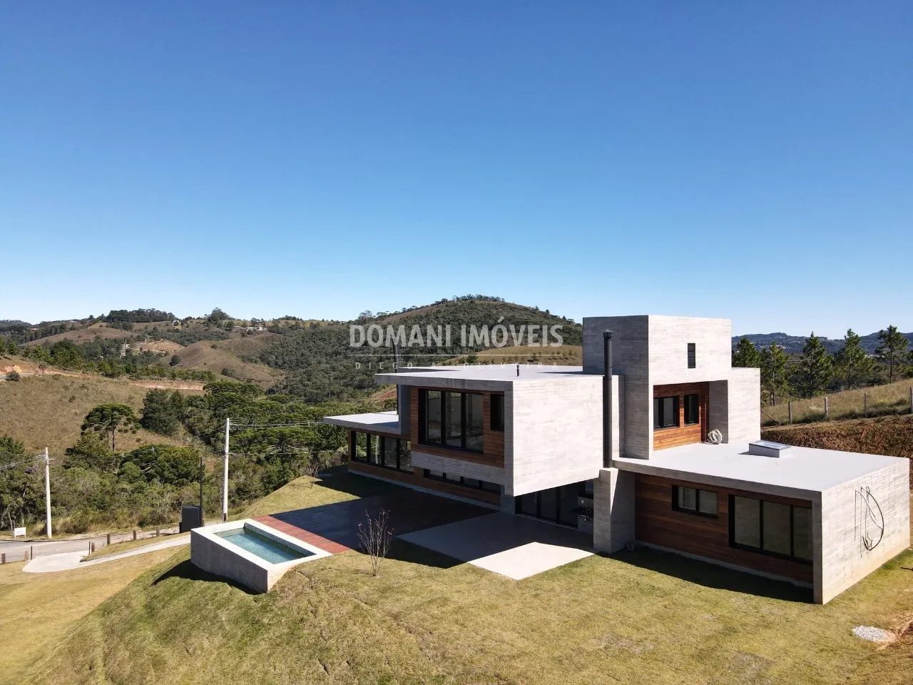Casa à venda de 2.990 m² em Campos do Jordão, SP, Brasil