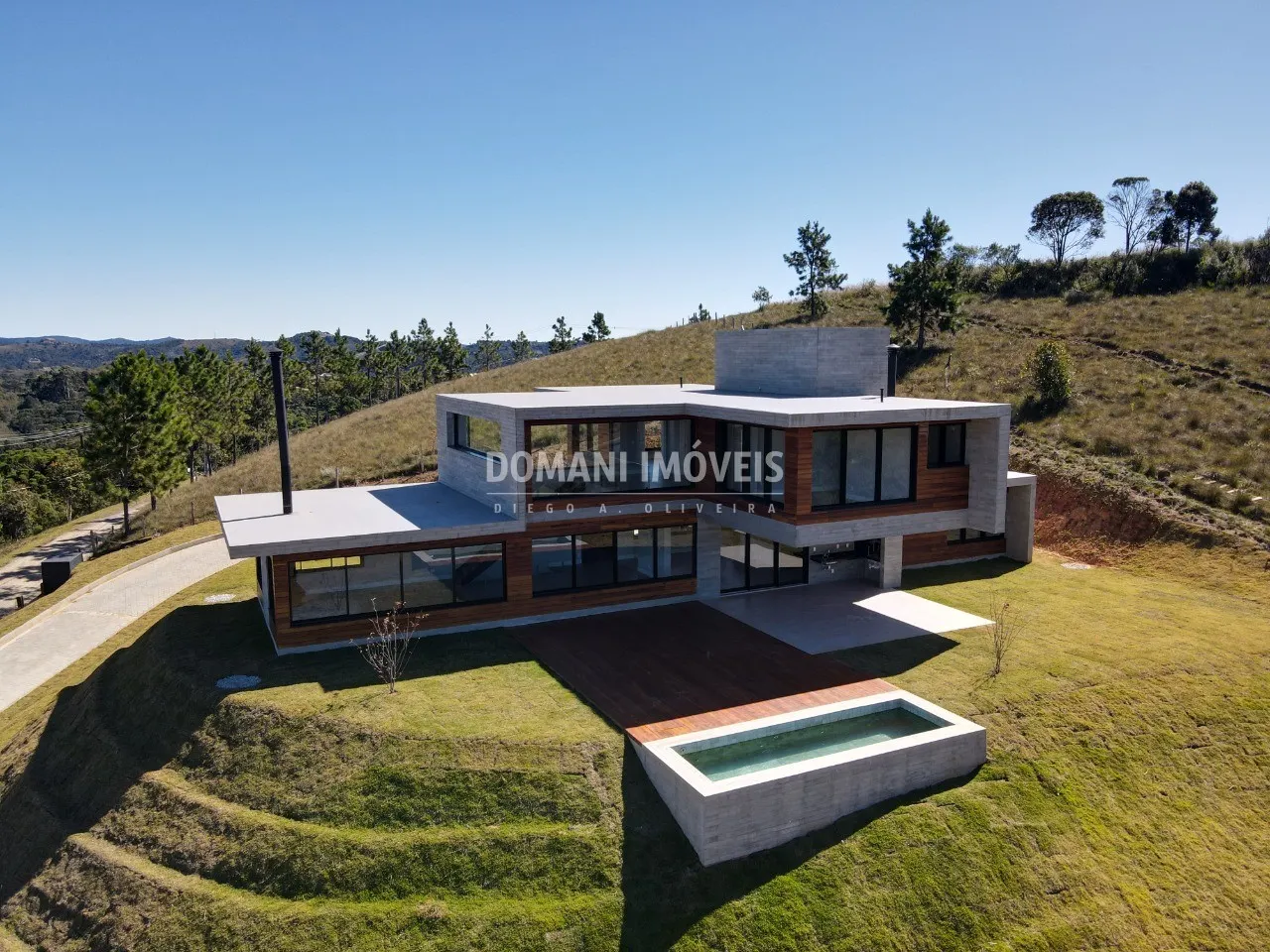 Casa à venda de 2.990 m² em Campos do Jordão, SP, Brasil
