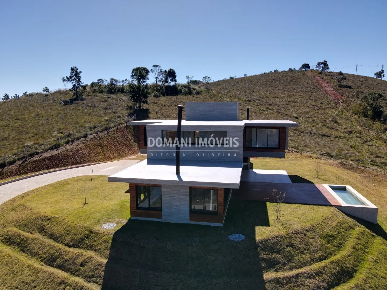 Casa à venda de 2.990 m² em Campos do Jordão, SP, Brasil