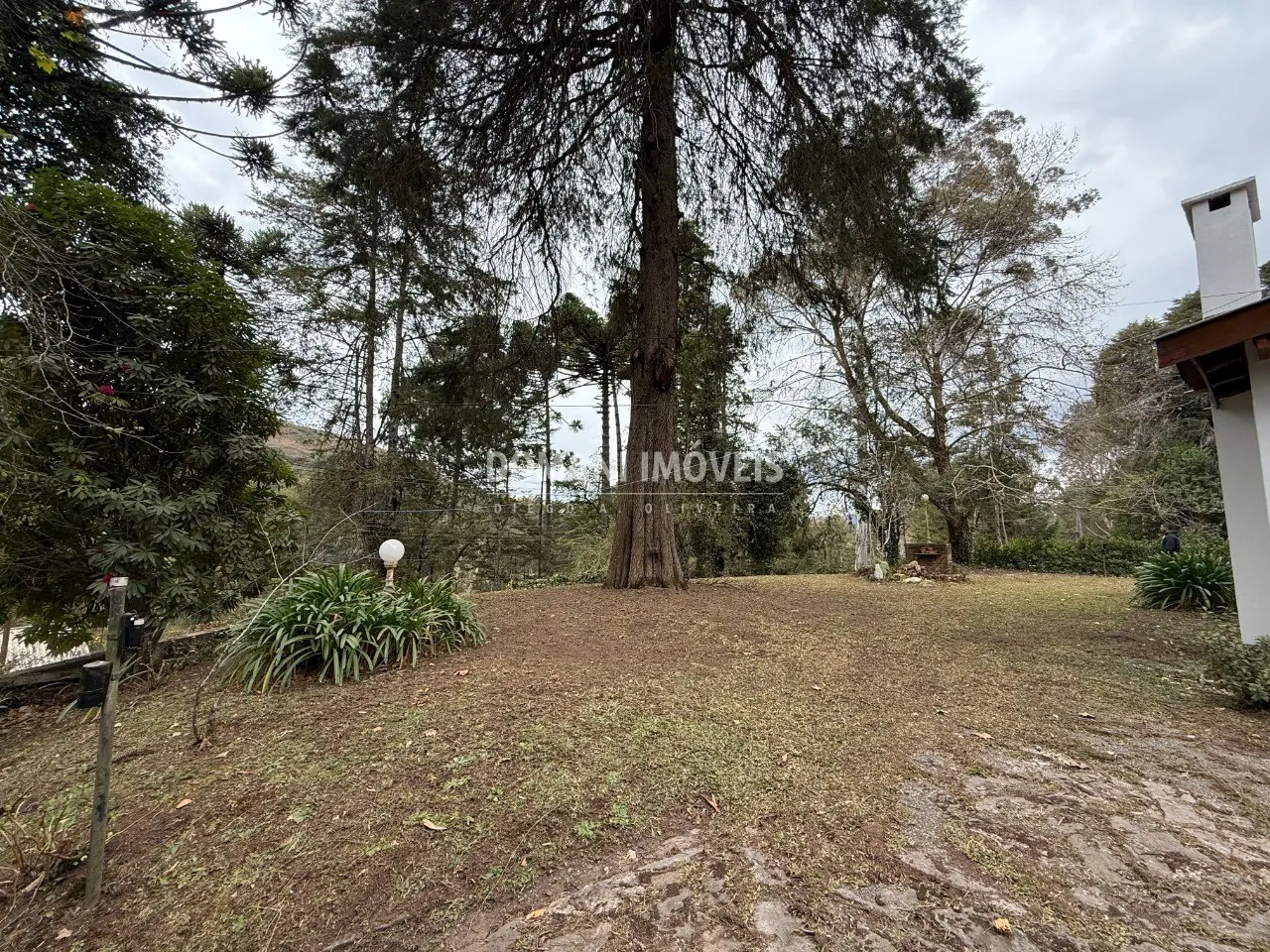 Casa à venda de 1.400 m² em Campos do Jordão, SP, Brasil