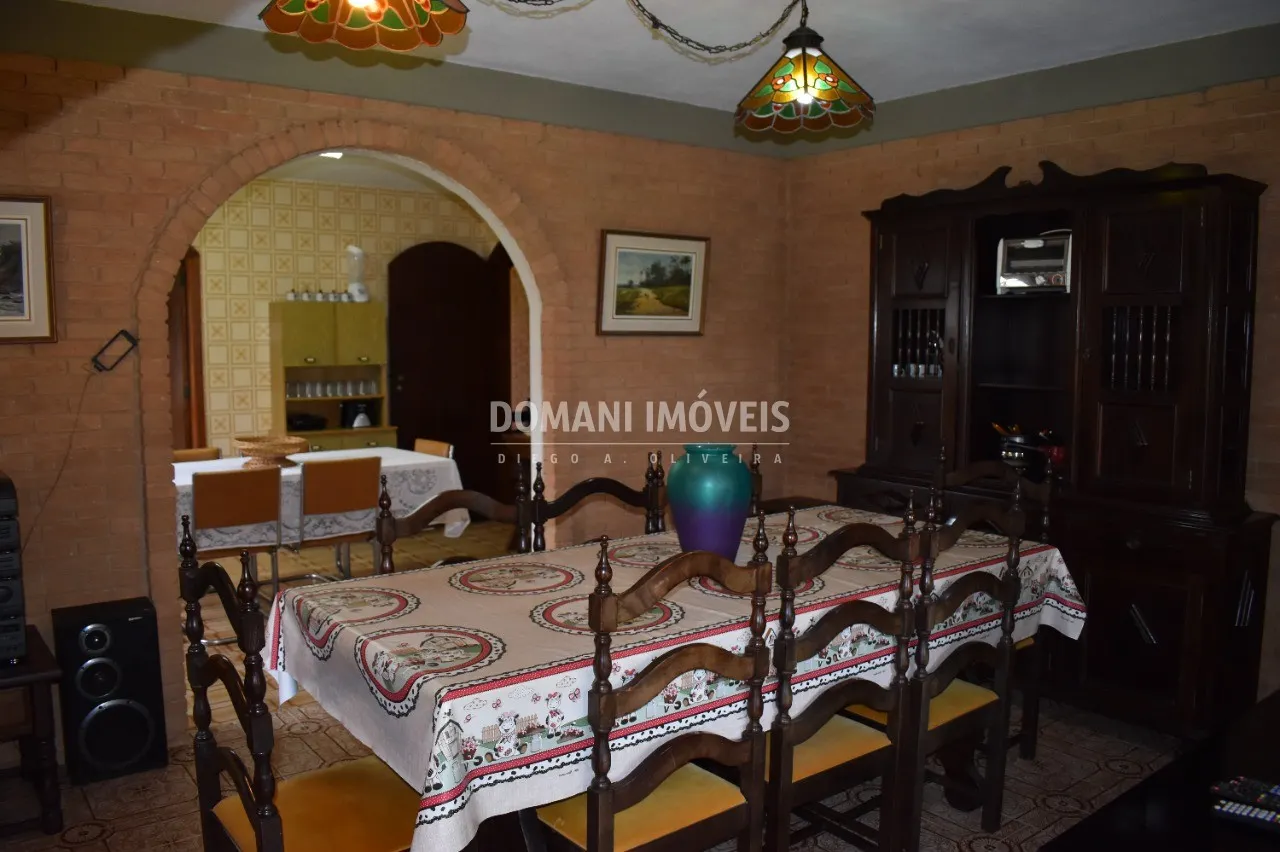 Casa à venda de 1.500 m² em Campos do Jordão, SP, Brasil