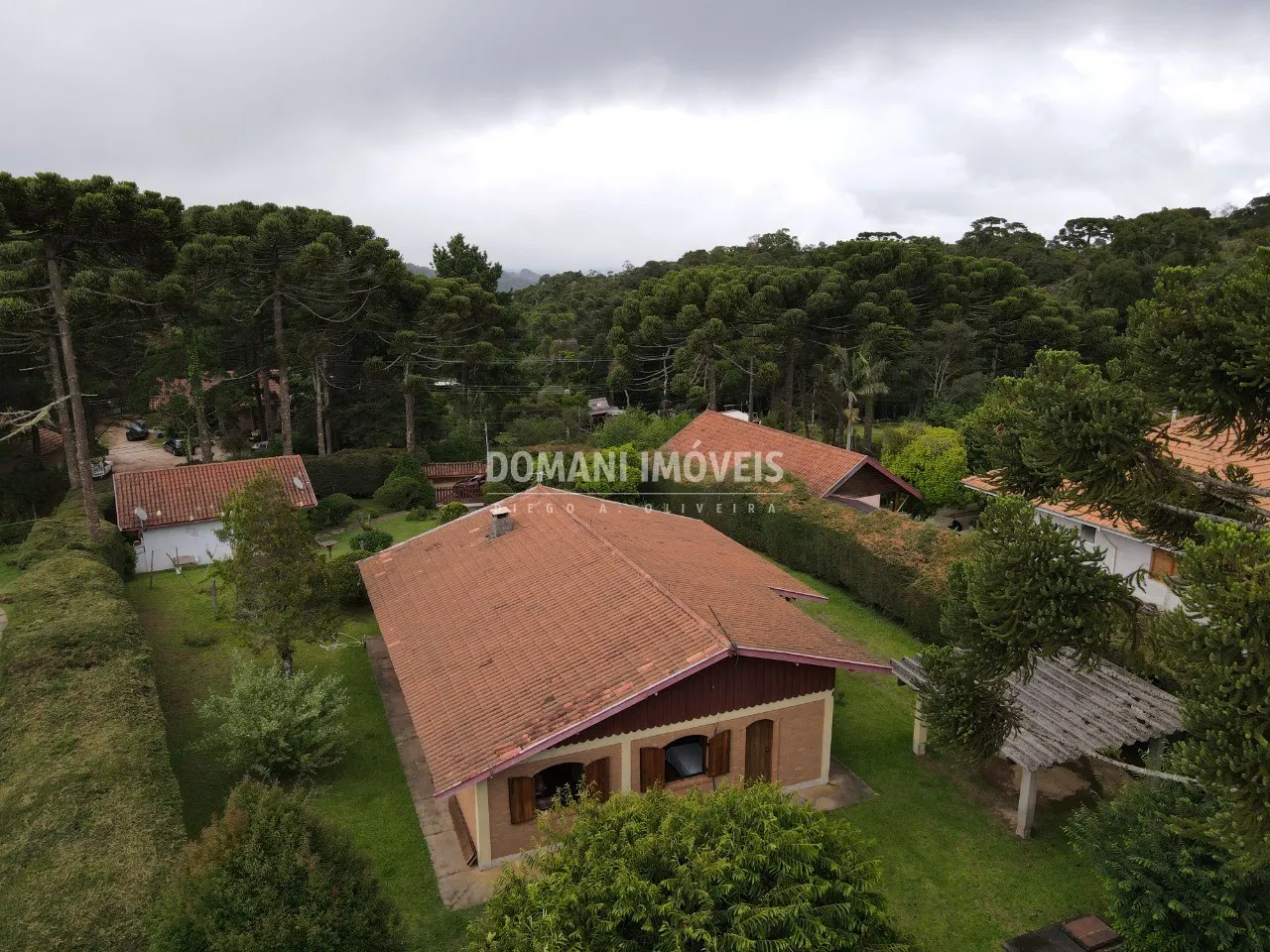 Casa à venda de 1.500 m² em Campos do Jordão, SP, Brasil