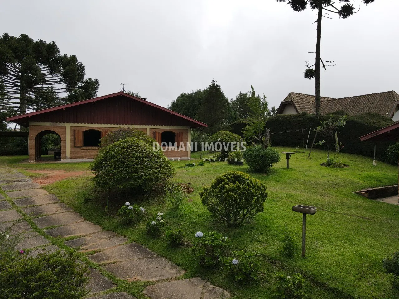 Casa à venda de 1.500 m² em Campos do Jordão, SP, Brasil