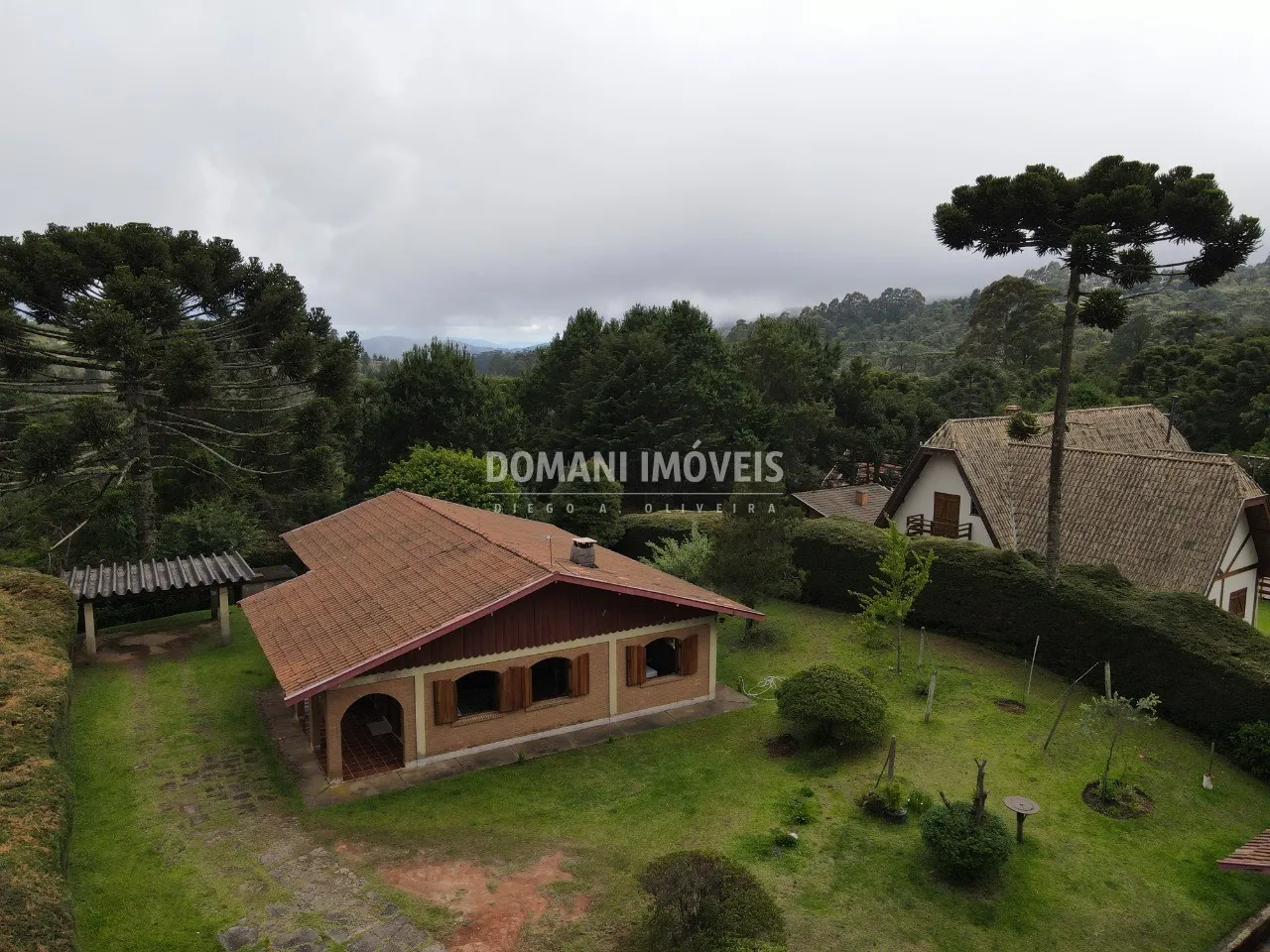 Casa à venda de 1.500 m² em Campos do Jordão, SP, Brasil