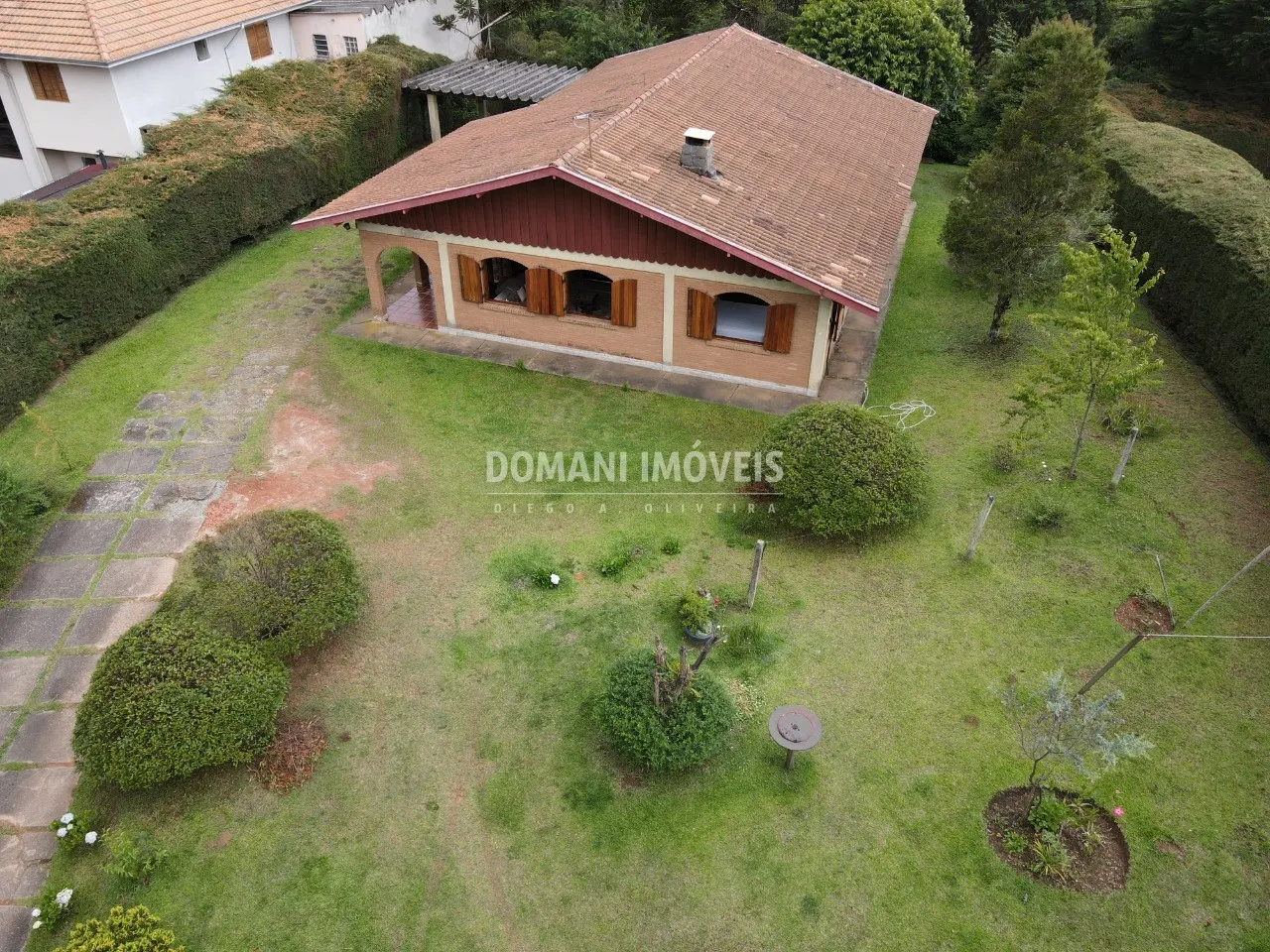 Casa à venda de 1.500 m² em Campos do Jordão, SP, Brasil