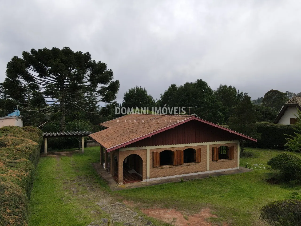 Casa à venda de 1.500 m² em Campos do Jordão, SP, Brasil