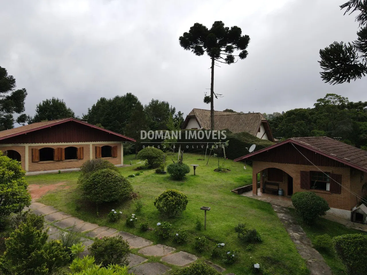 Casa à venda de 1.500 m² em Campos do Jordão, SP, Brasil