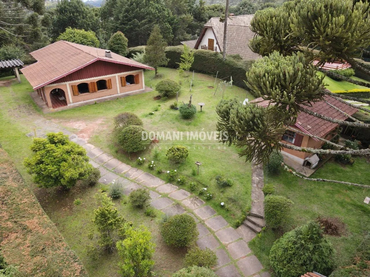 Casa à venda de 1.500 m² em Campos do Jordão, SP, Brasil