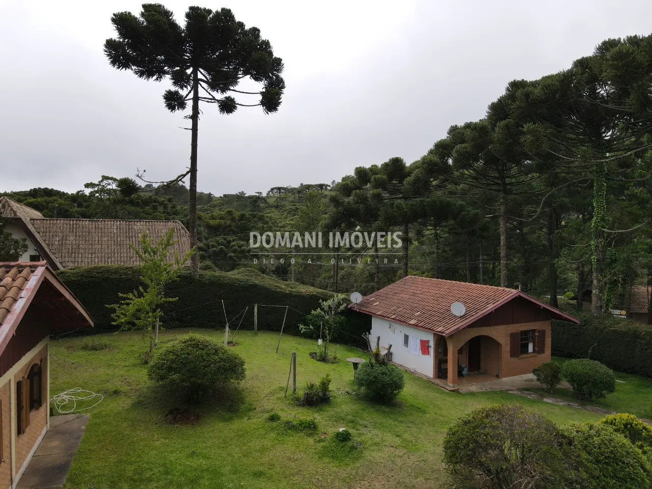 Casa à venda de 1.500 m² em Campos do Jordão, SP, Brasil