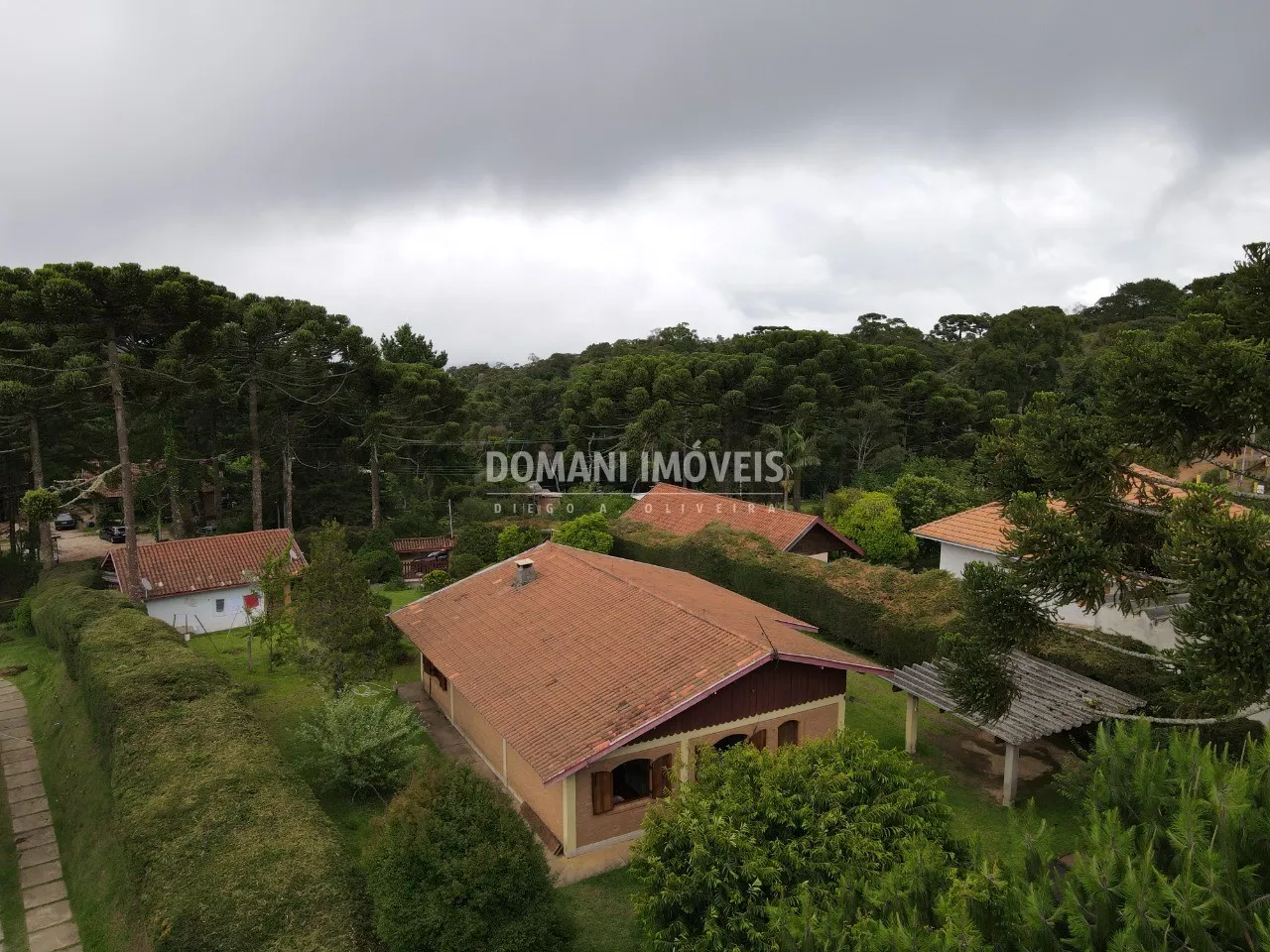 Casa à venda de 1.500 m² em Campos do Jordão, SP, Brasil