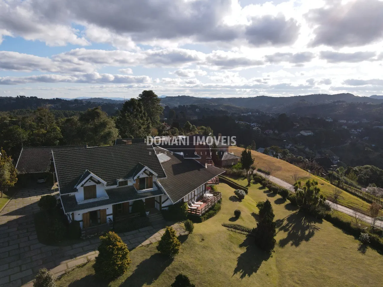 House for sale of 1 acres in Campos do Jordão, SP, Brazil