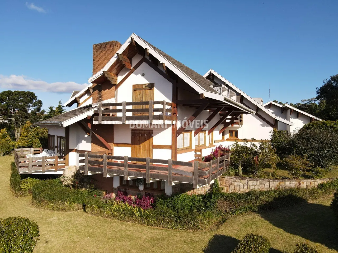 House for sale of 1 acres in Campos do Jordão, SP, Brazil