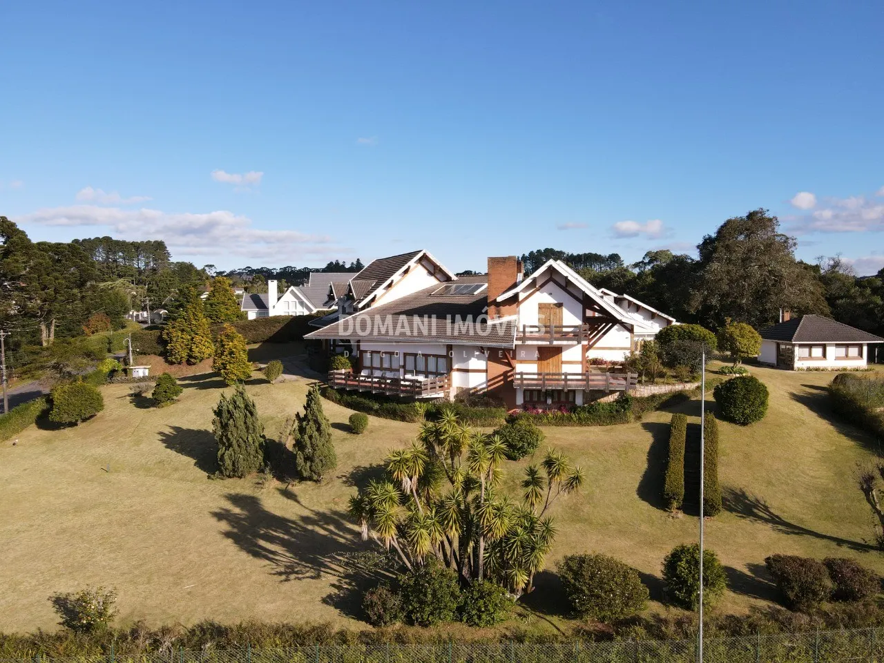 House for sale of 1 acres in Campos do Jordão, SP, Brazil