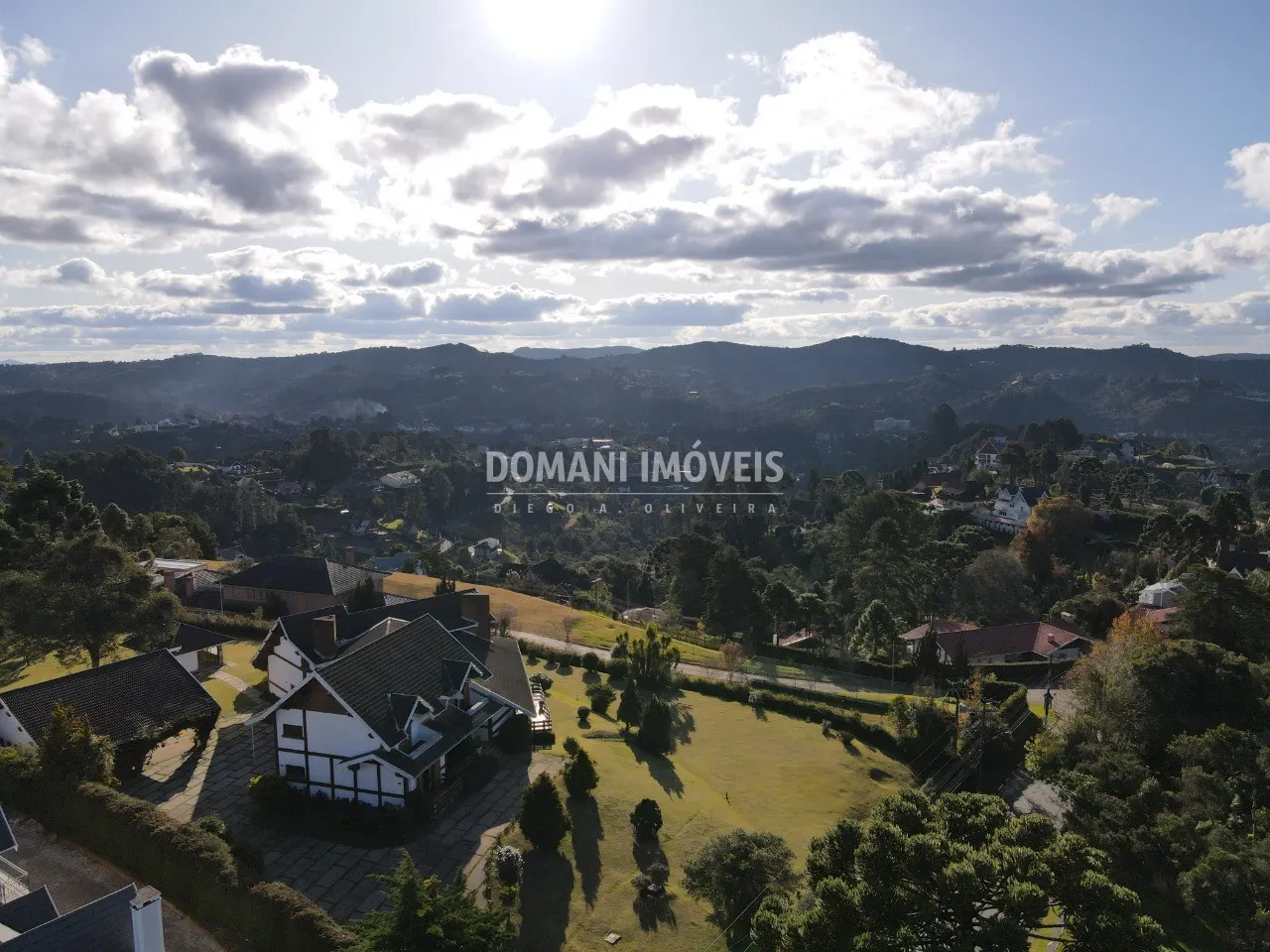 House for sale of 1 acres in Campos do Jordão, SP, Brazil