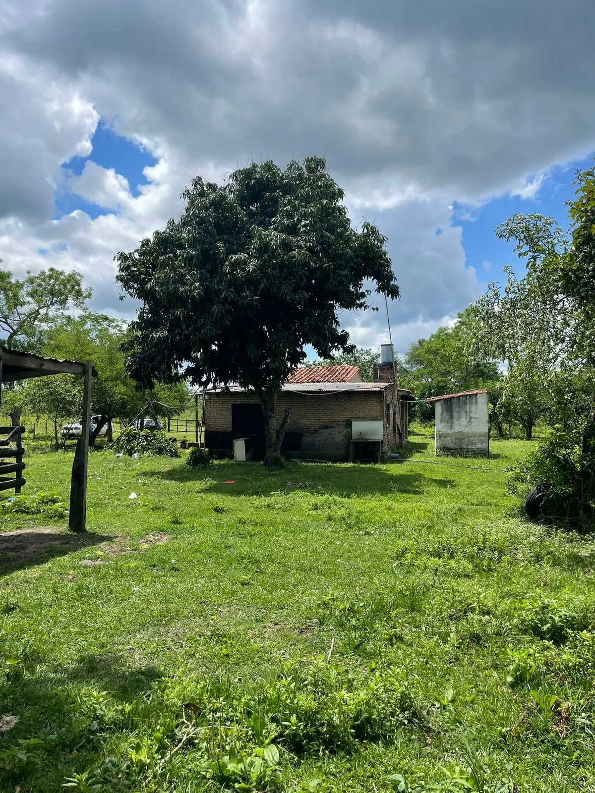 Fazenda à venda de 7 ha em Yaguarón, Paraguai