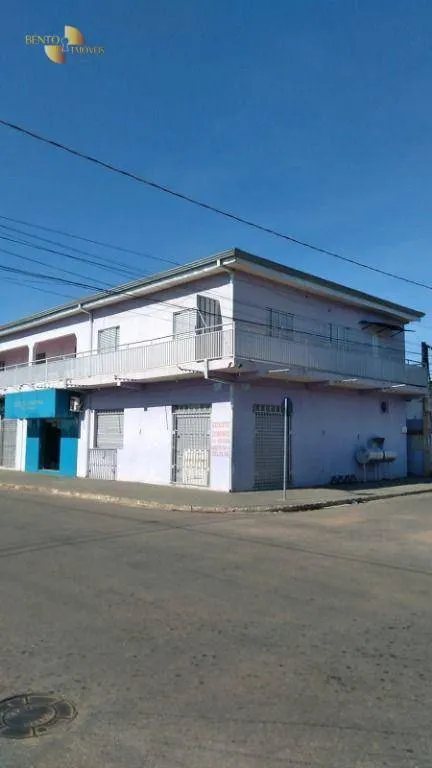 Casa à venda e para Alugar de 450 m² em Várzea Grande, MT, Brasil