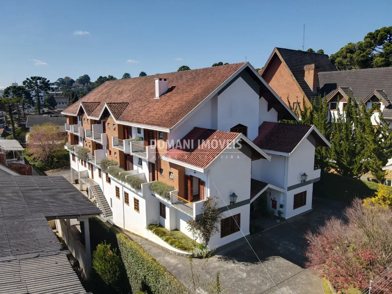 Comercial à venda de 2.560 m² em Campos do Jordão, SP, Brasil