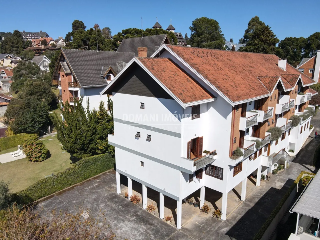 Comercial à venda de 2.560 m² em Campos do Jordão, SP, Brasil