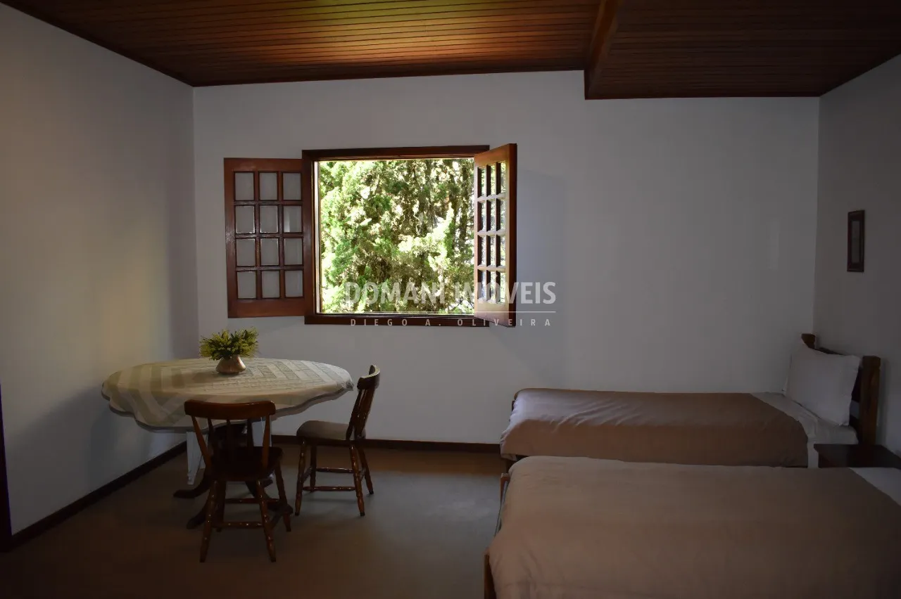 Comercial à venda de 2.560 m² em Campos do Jordão, SP, Brasil