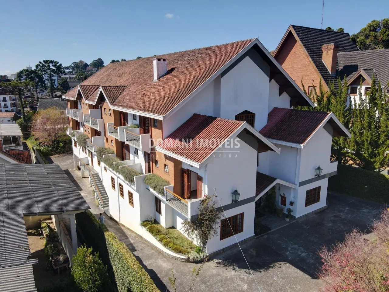Comercial à venda de 2.560 m² em Campos do Jordão, SP, Brasil