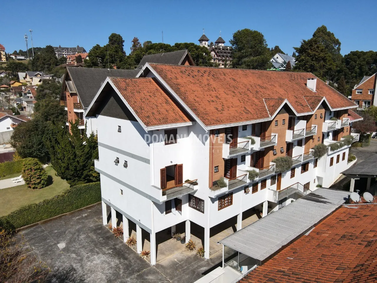 Comercial à venda de 2.560 m² em Campos do Jordão, SP, Brasil