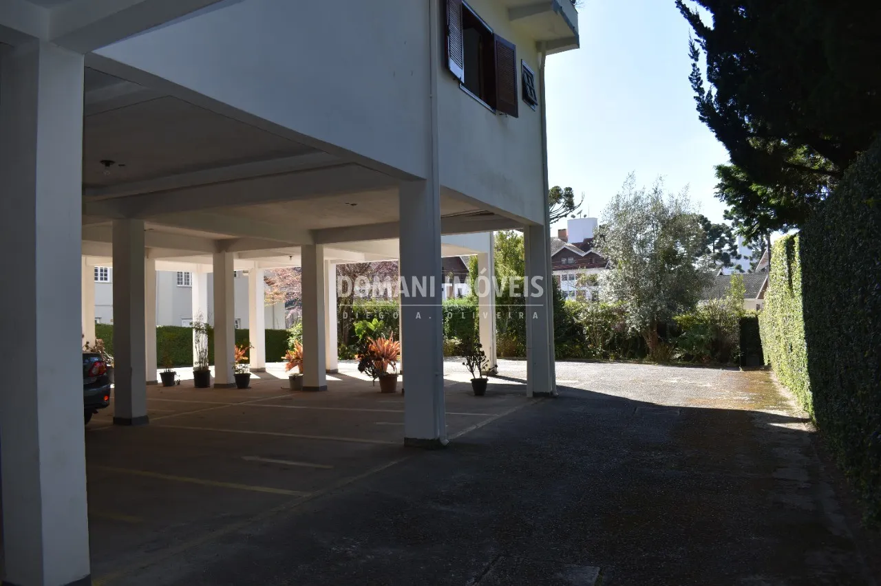 Comercial à venda de 2.560 m² em Campos do Jordão, SP, Brasil