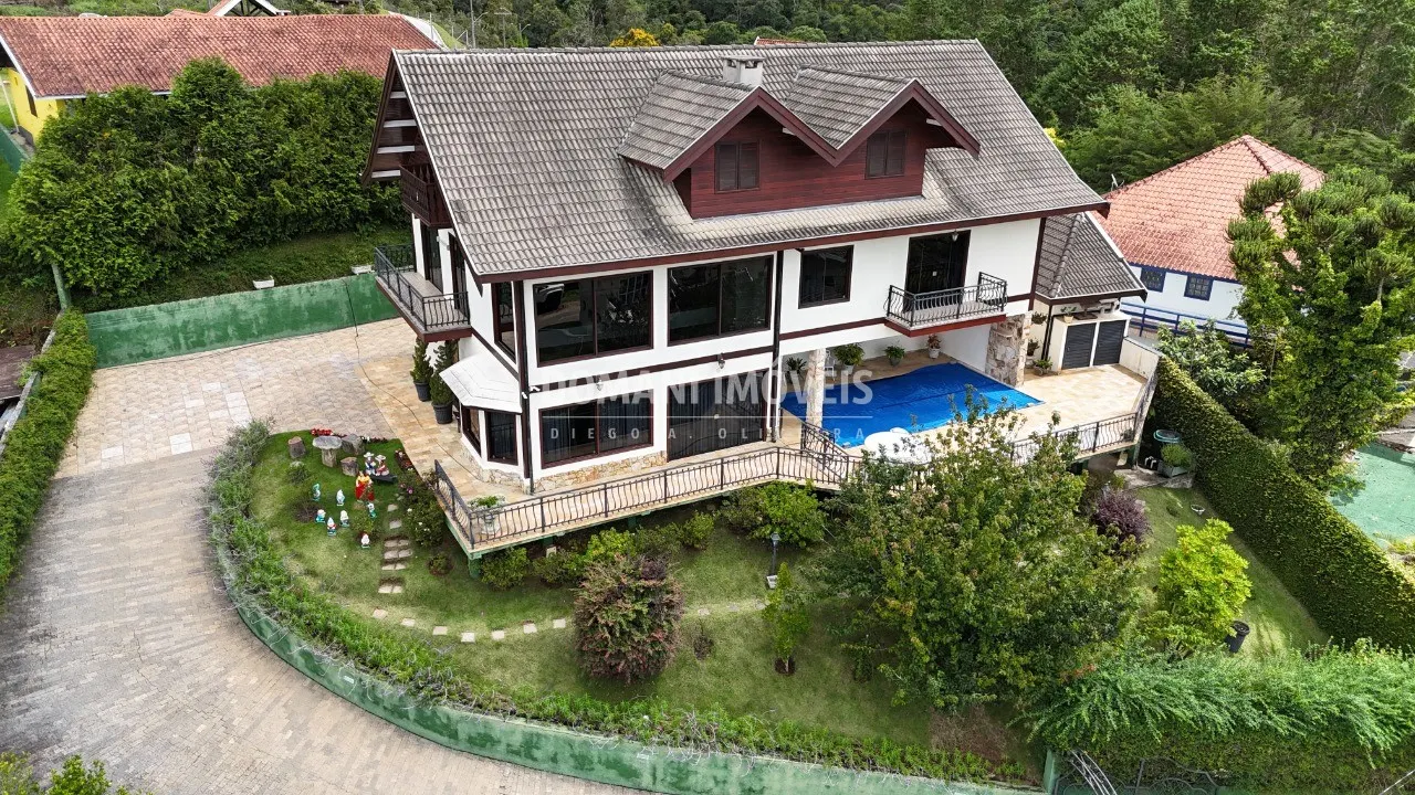 Casa à venda de 1.080 m² em Campos do Jordão, SP, Brasil