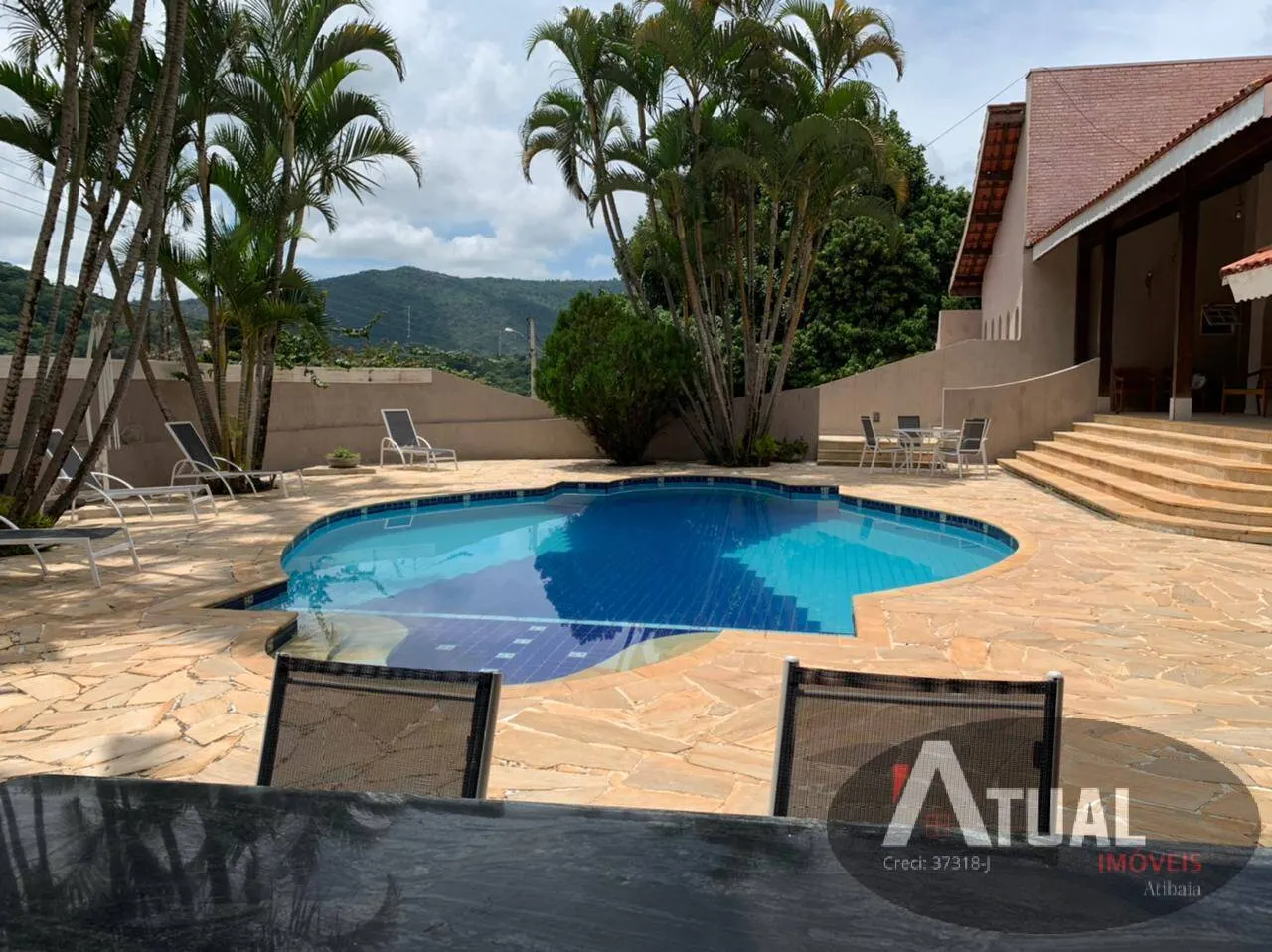 Casa à venda de 2.560 m² em Atibaia, SP, Brasil
