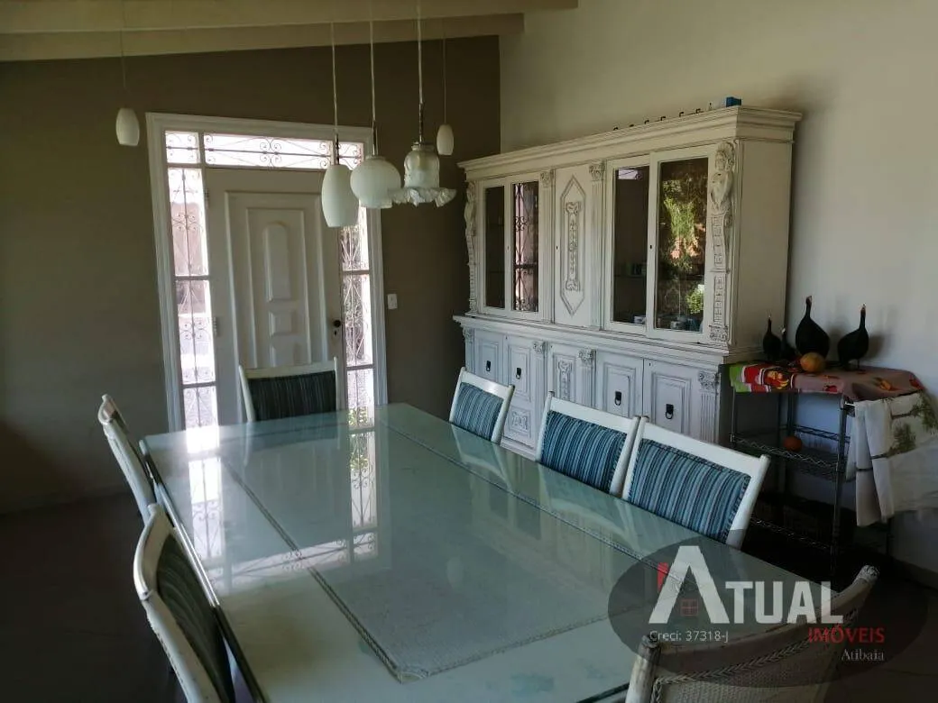 Casa à venda de 2.560 m² em Atibaia, SP, Brasil