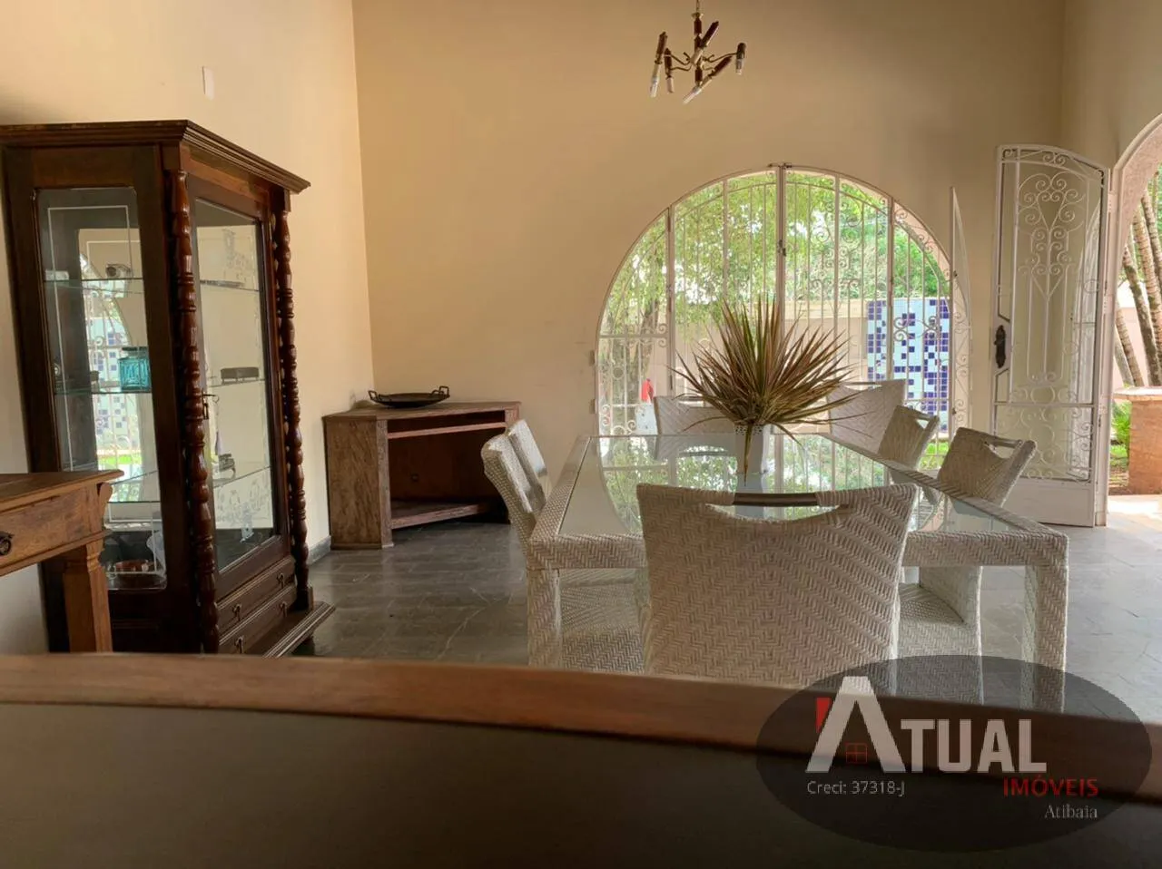 Casa à venda de 2.560 m² em Atibaia, SP, Brasil