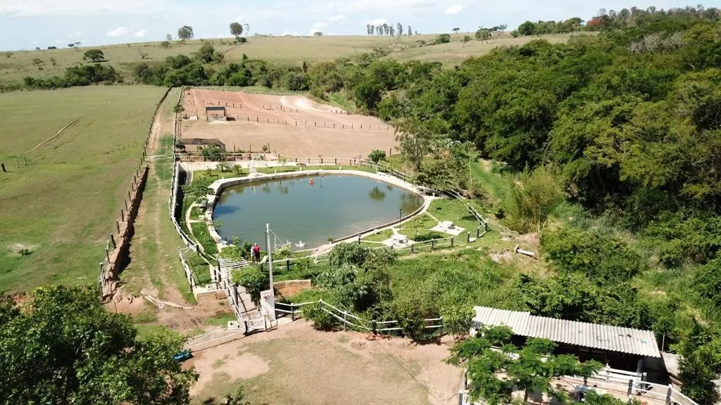 Sítio à venda de 4 ha em Álvares Machado, SP, Brasil
