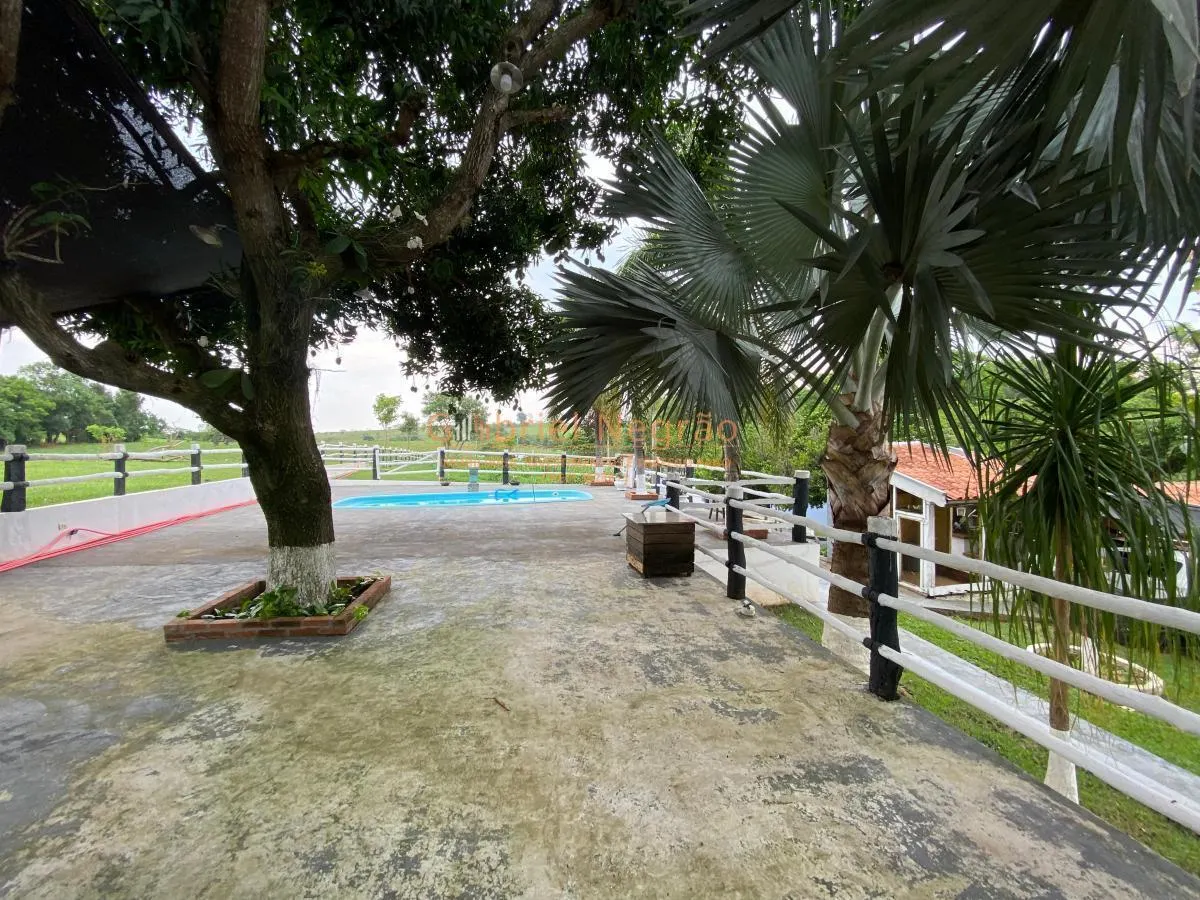 Sítio à venda de 4 ha em Álvares Machado, SP, Brasil
