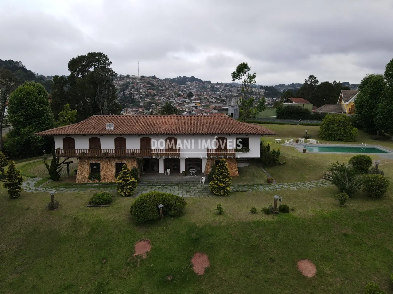Casa à venda de 9.200 m² em Campos do Jordão, SP, Brasil
