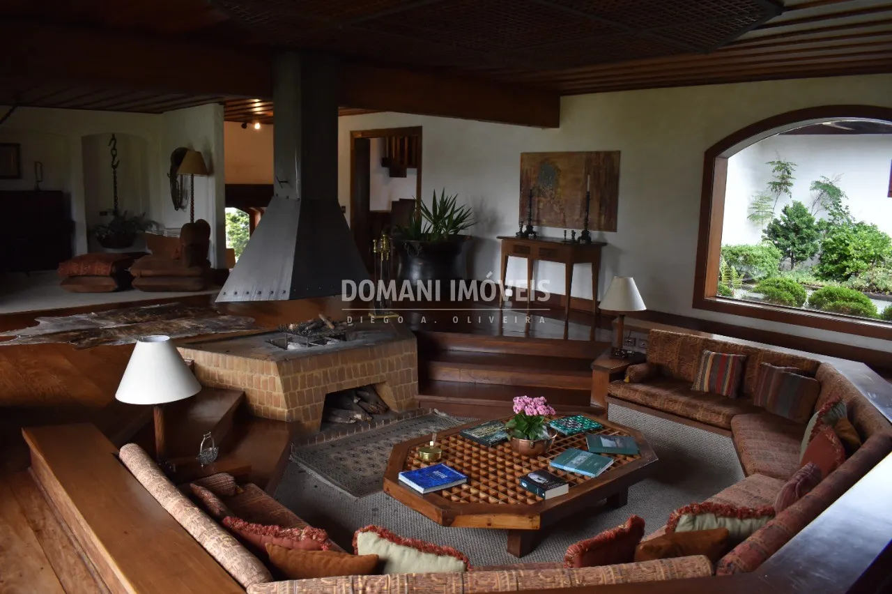 Casa à venda de 9.200 m² em Campos do Jordão, SP, Brasil
