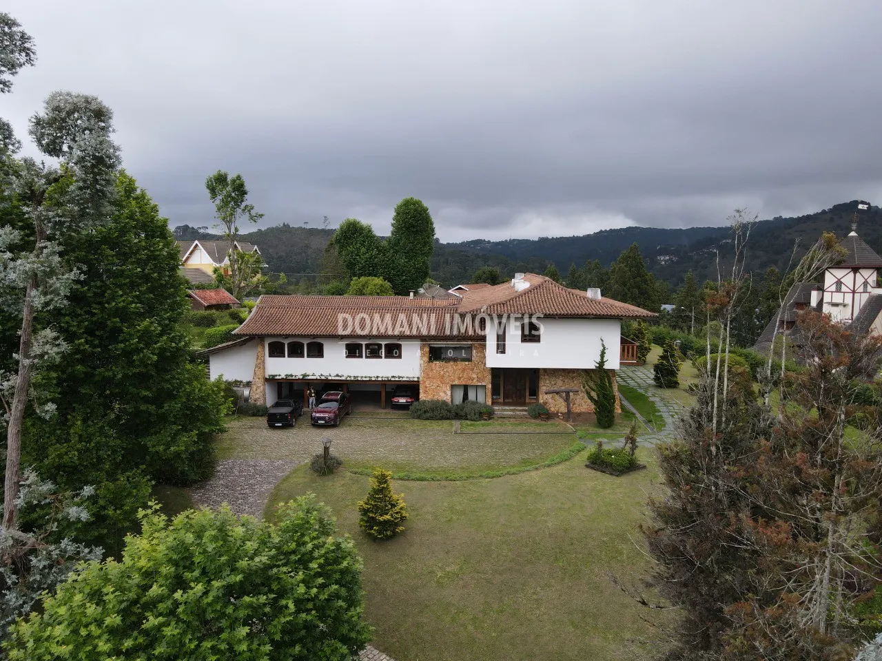 Casa à venda de 9.200 m² em Campos do Jordão, SP, Brasil