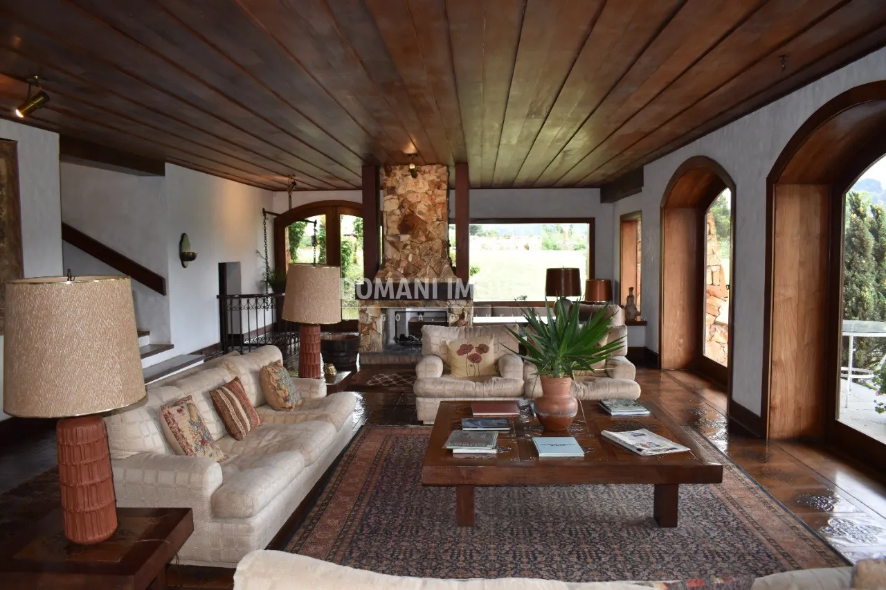 Casa à venda de 9.200 m² em Campos do Jordão, SP, Brasil